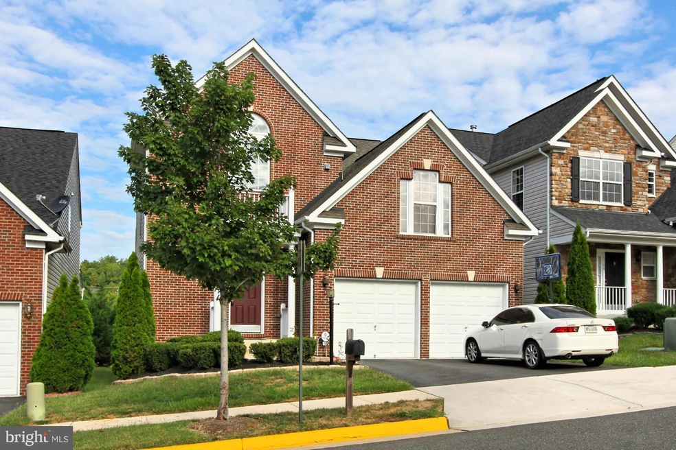 9168 Finnegan St, Lorton, VA 22079 - photo 1