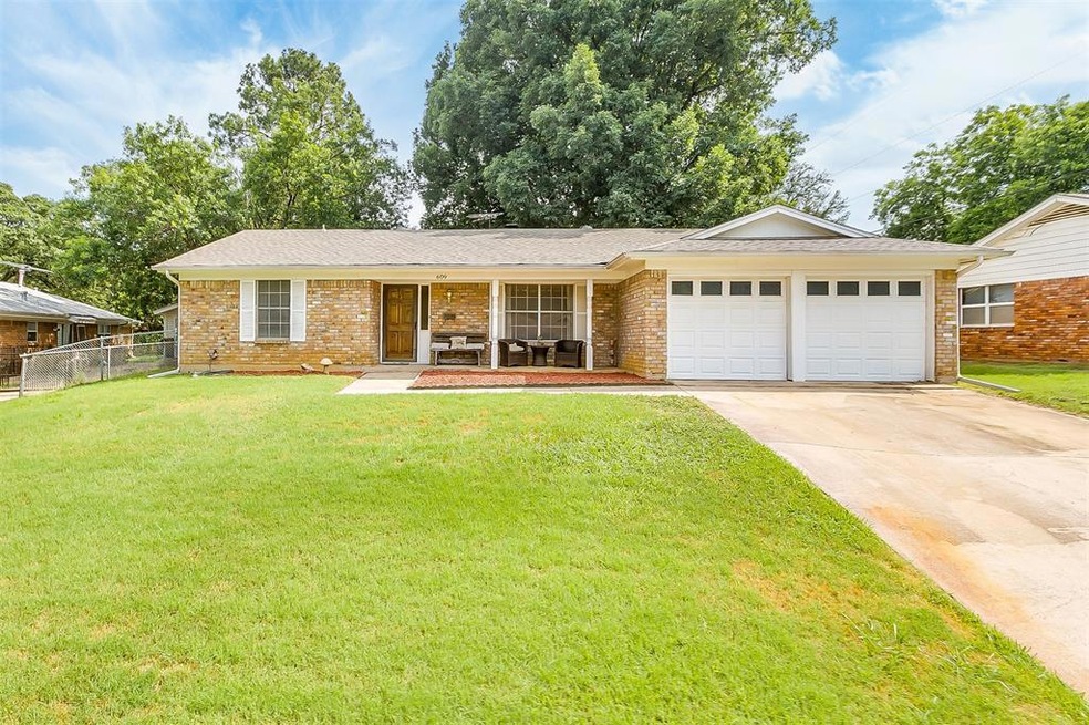 609 Cullum Ave, Hurst, TX 76053 - photo 1