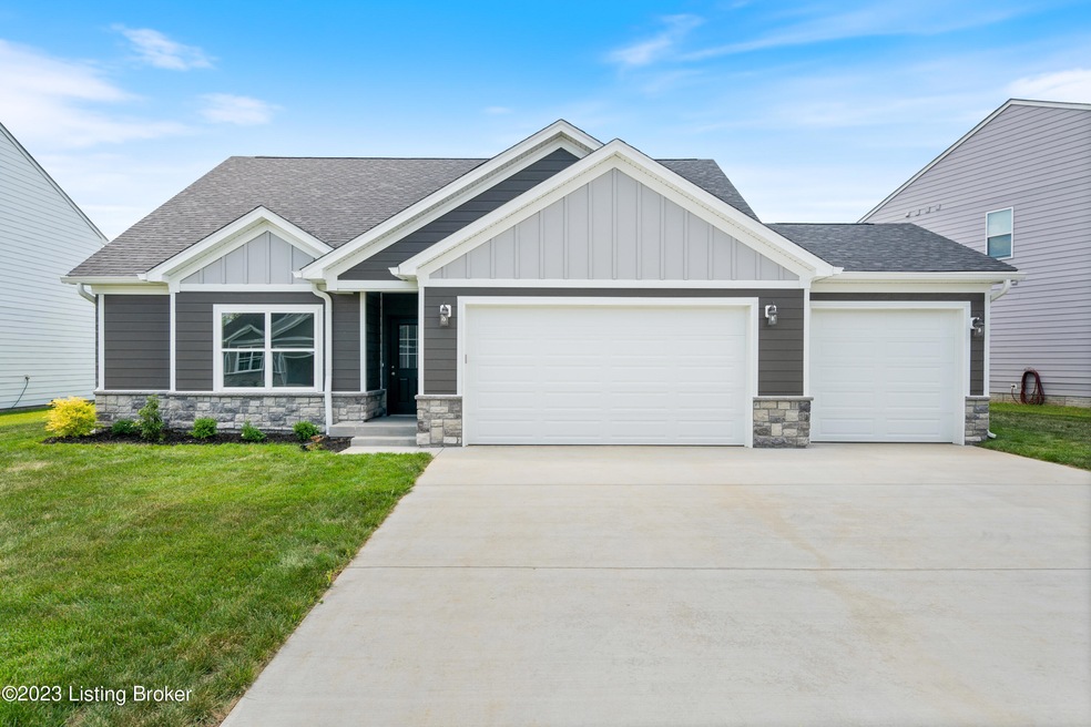 446 Williamsburg Dr, Mount Washington, KY 40047 - photo 1