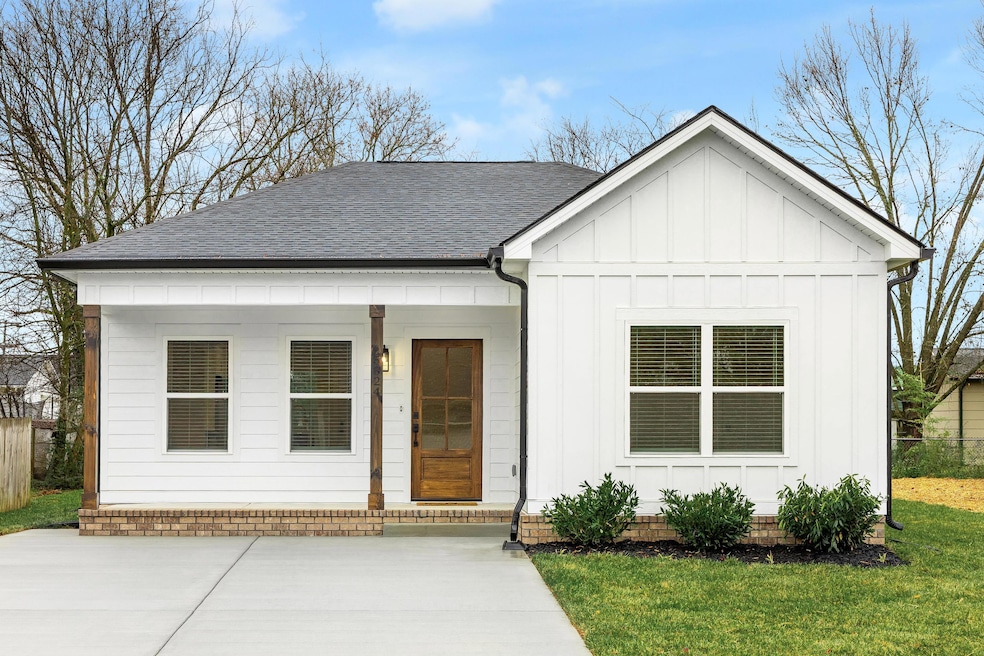 5824 Mckinley St, East Ridge, TN 37412 - photo 1