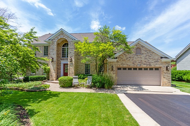 1390 Braewood Dr, Algonquin, IL 60102 - photo 1