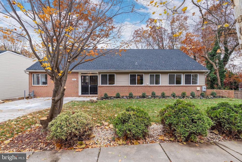 2901 Hillside Ave, Cheverly, MD 20785 - photo 1