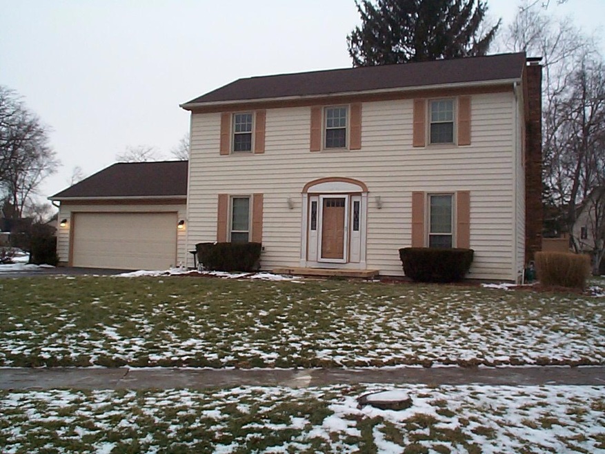 7511 Saunderlane Rd, Columbus, OH 43235 - photo 1