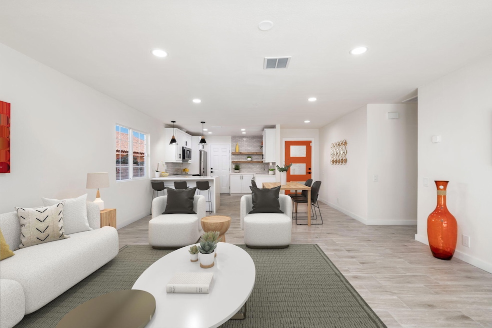 16-web-or-mls-DiningRoomAngleVS (3)_vs