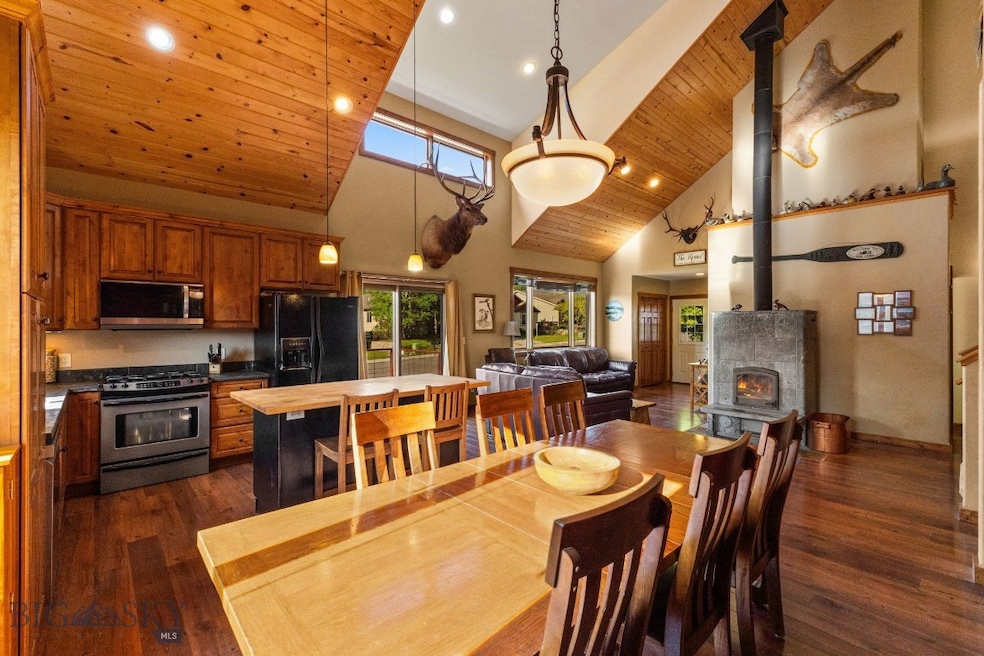 702 Nebula St, Livingston, MT 59047 - photo 1