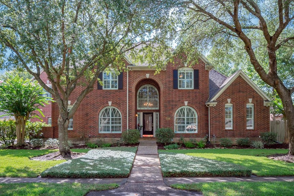 1109 Bob White Dr, Friendswood, TX 77546 - photo 1