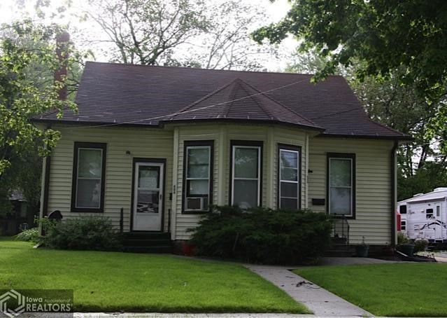 404 E 8th St S, Newton, IA 50208 - photo 1