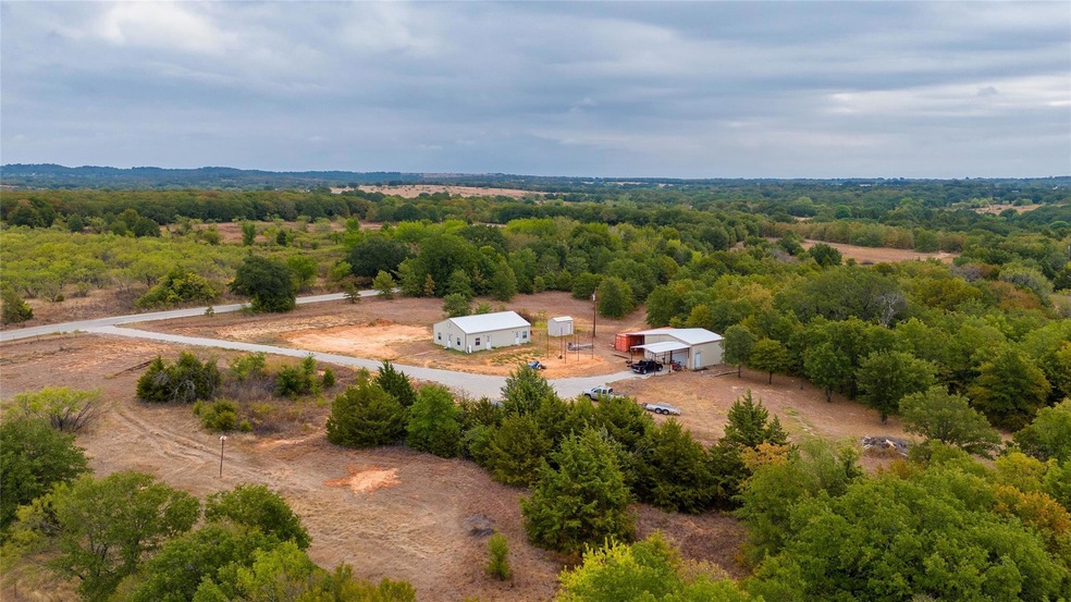 5447 Old Decatur Rd, Alvord, TX 76225 - photo 1