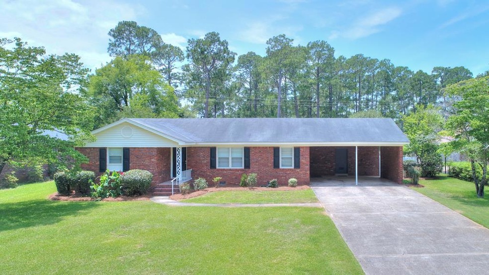 1915 Robinhood Rd, Albany, GA 31707 - photo 1