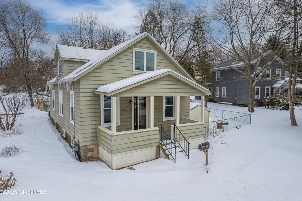 1336 van Antwerp Rd, Schenectady, NY 12309 - photo 1