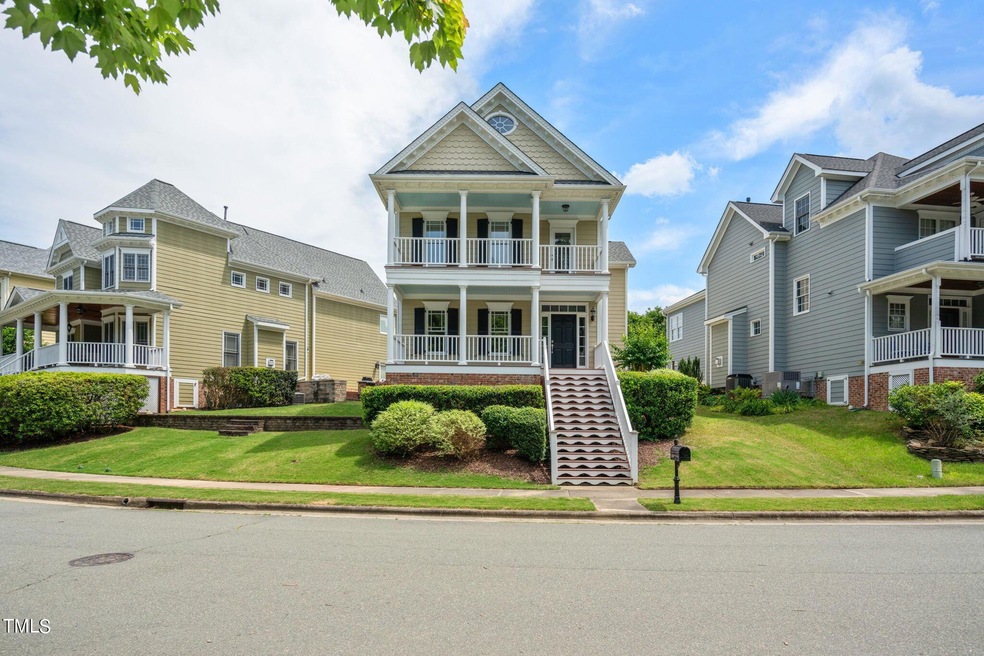 1-web-or-mls-318-village-loop-001