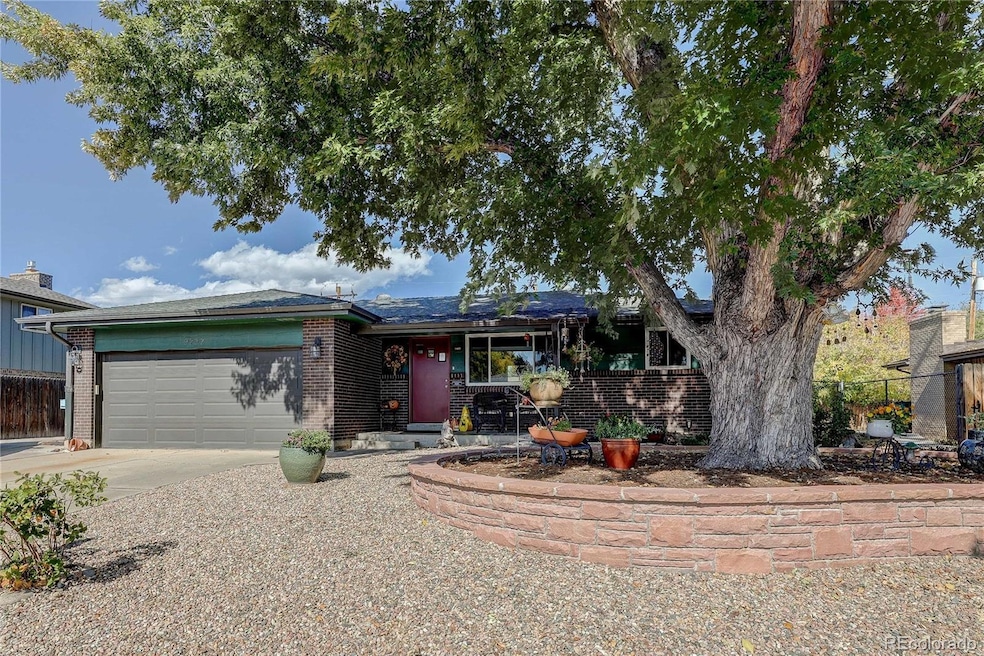 Under Contract $565,000