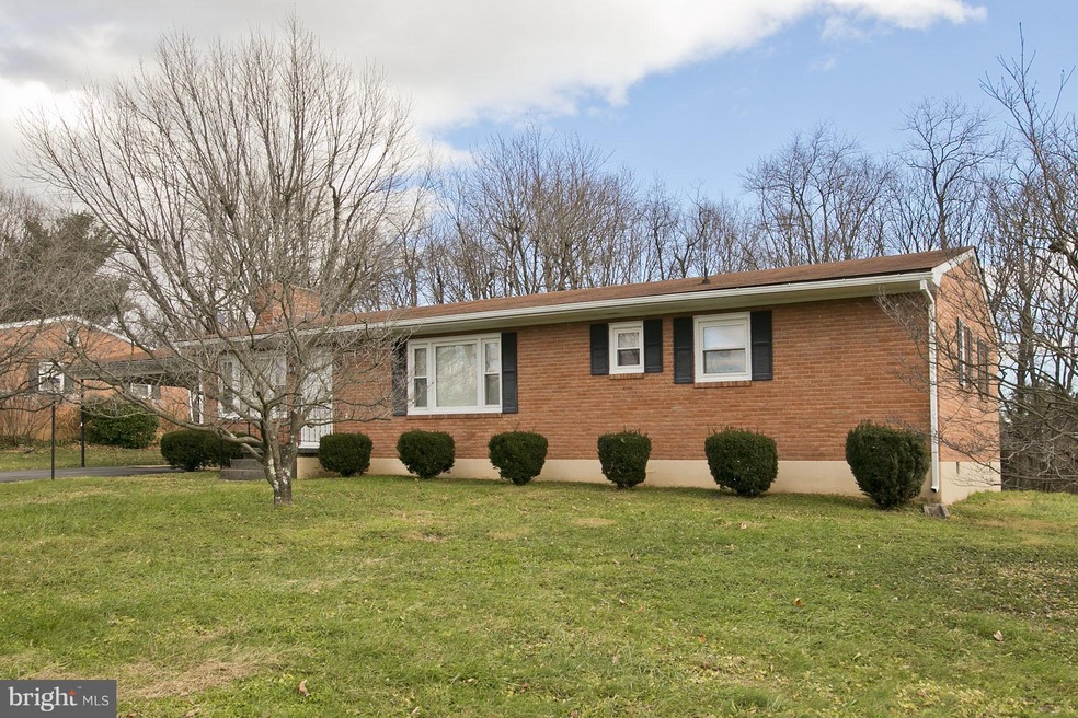 1224 Darlington Dr, Winchester, VA 22603 - photo 1