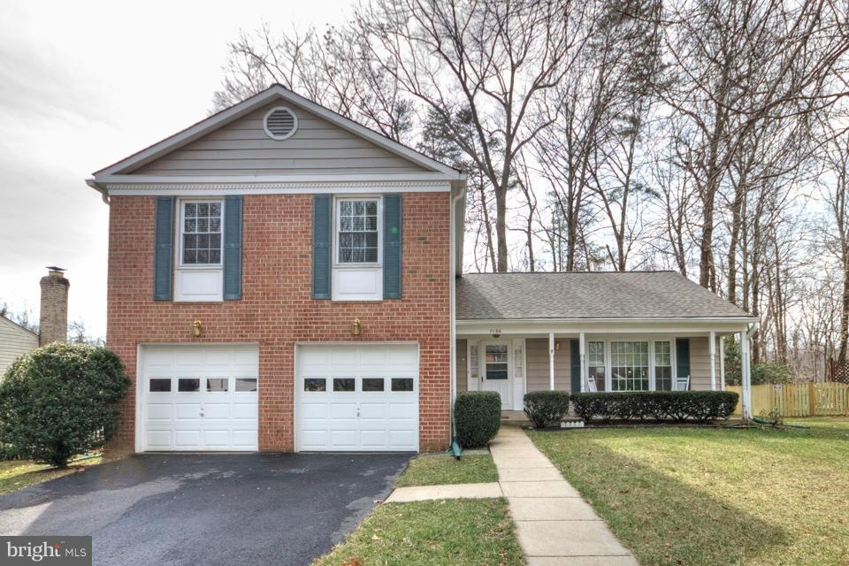 7196 Duck Ct, Springfield, VA 22152 - photo 1