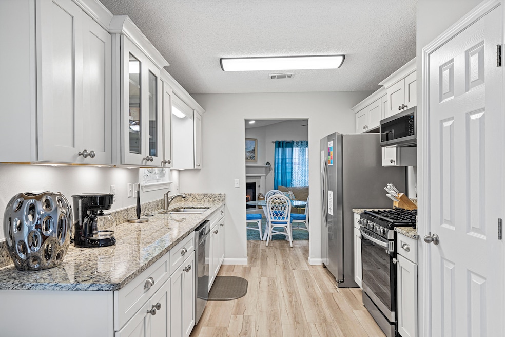 Sold $640,000 • Co-Listing Agent