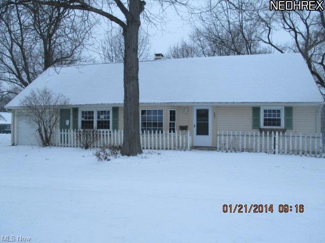 607 Irving Park Blvd, Sheffield Lake, OH 44054 - photo 1