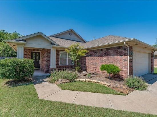 2016 SE 8th St, Moore, OK 73160 - photo 1