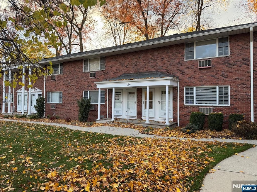 511 Washington Dr, Ramsey, NJ 07446 - photo 1