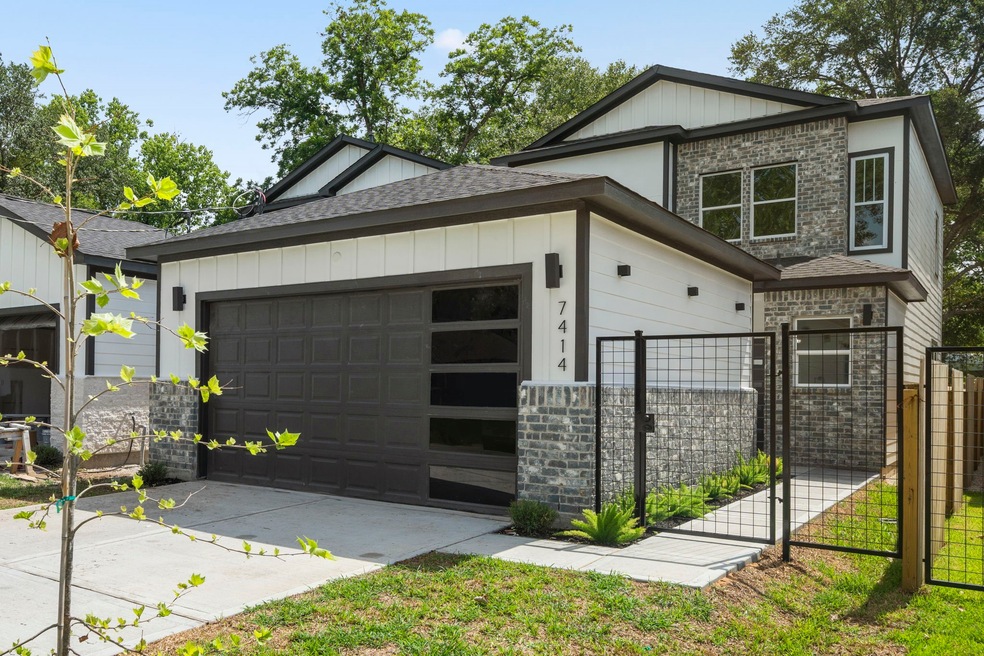 7414 Cora St, Houston, TX 77088 - photo 1