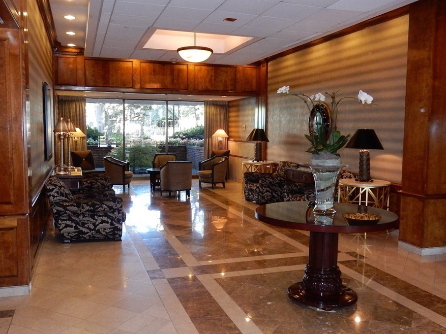 Hawthorne Place Condominium unit 8L, Boston, MA 02114 - photo 1