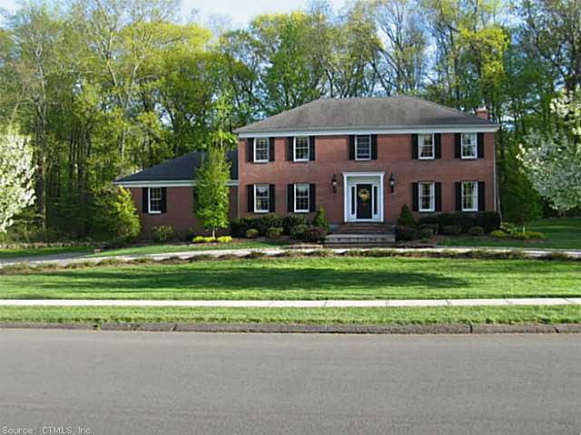 55 Barkledge Ct, Cheshire, CT 06410 - photo 1