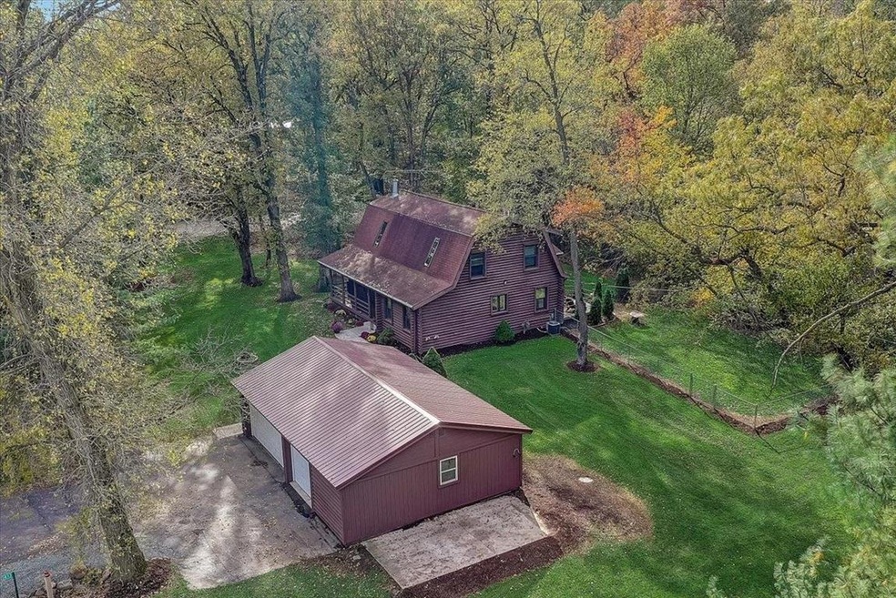 413 Meander Wood Rd, Oregon, WI 53575 - photo 1