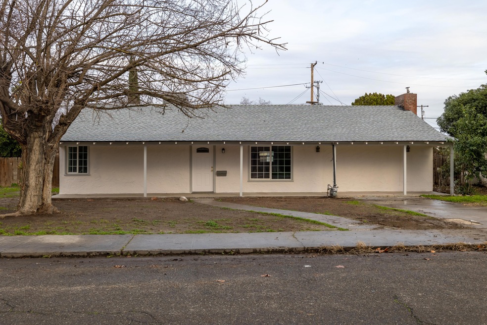 205A0812-HDR