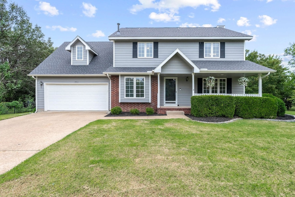 1911 N Pineview Dr, Andover, KS 67002 - photo 1