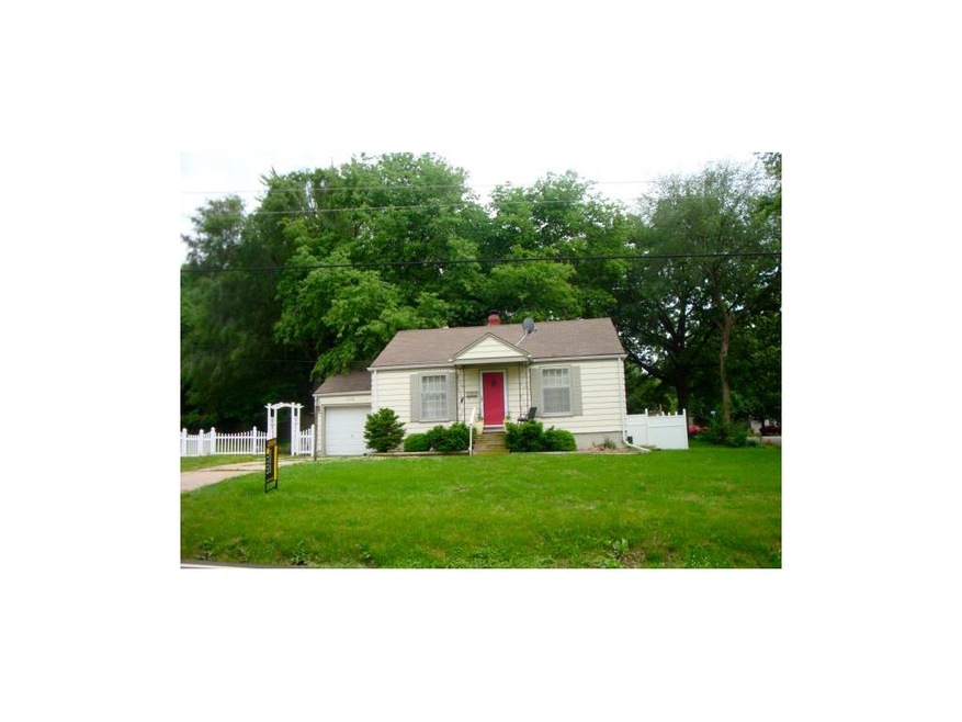 Doll House waiting for new owner!