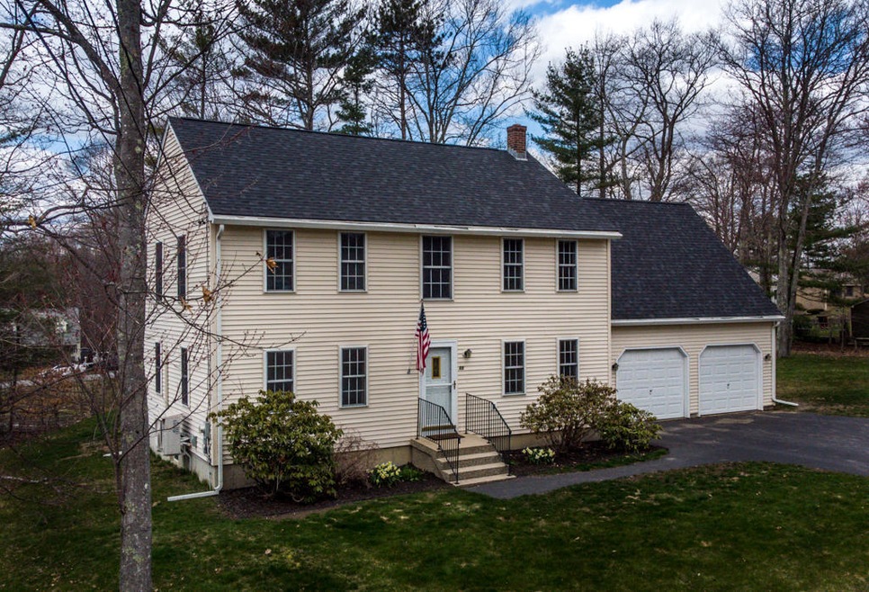 11 Poplar St, Old Orchard Beach, ME 04064 - photo 1