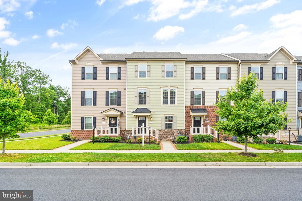 2003 Serviceberry Rd, Dumfries, VA 22026 - photo 1