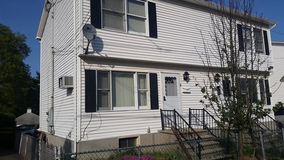 9 Cedar St, Everett, MA 02149 - photo 1