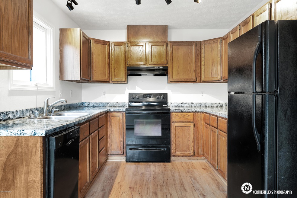 6730 Zurich St, Anchorage, AK 99507 - photo 1