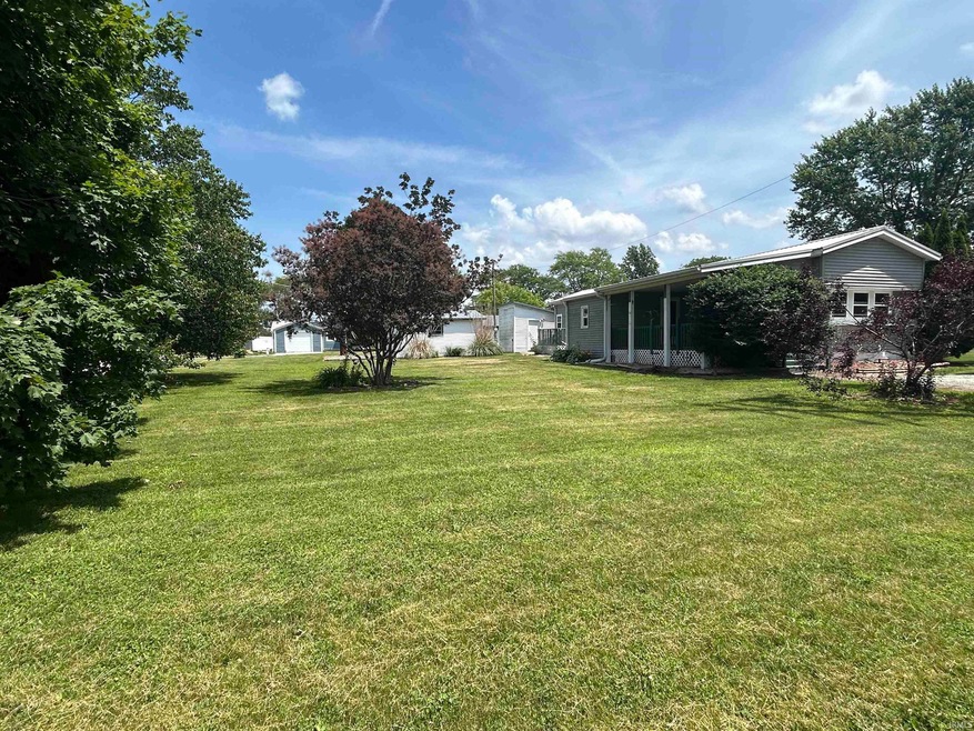 710 N Jackson St, Andrews, IN 46702 - photo 1