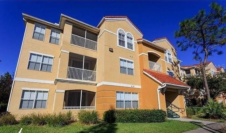 18001 Richmond Place Dr unit 332, Tampa, FL 33647 - photo 1