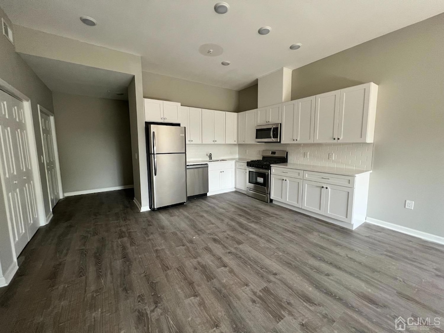 37 Old Trenton Rd unit 17, Cranbury, NJ 08512 - photo 1