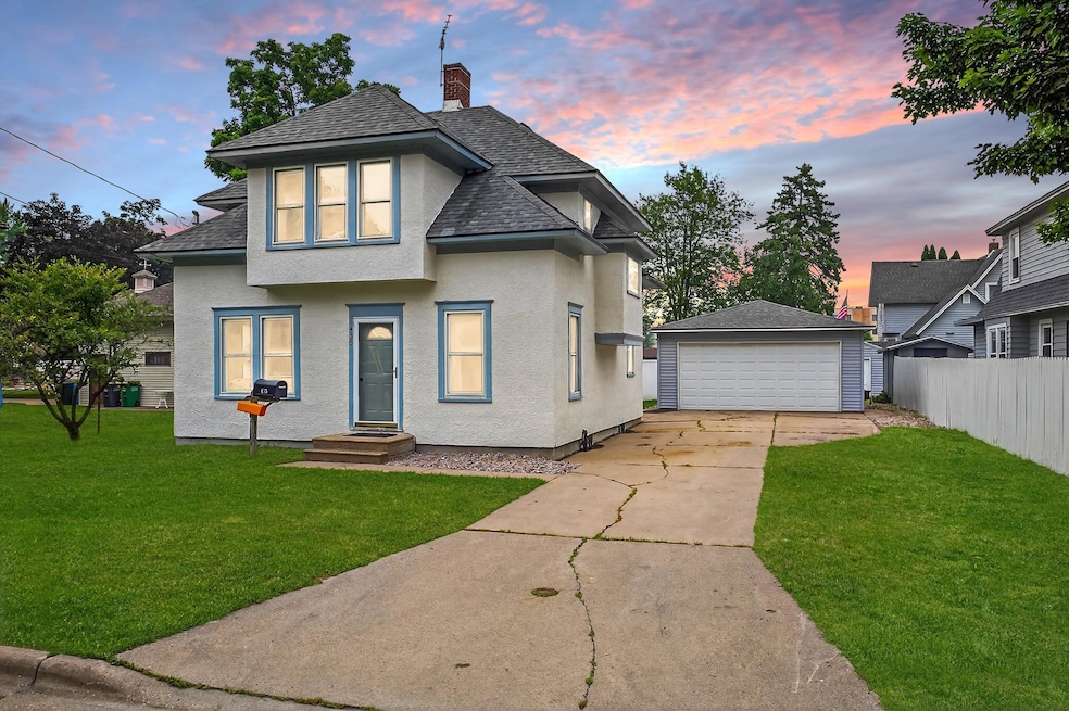 435 Maple St, Wisconsin Rapids, WI 54494 - photo 1