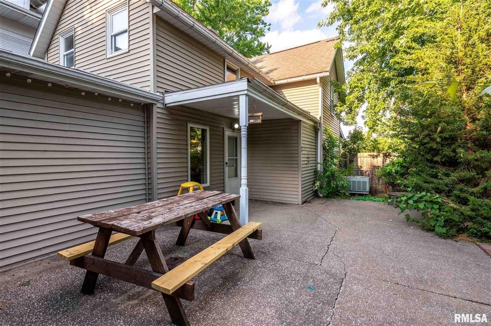 1714 N Marquette St, Davenport, IA 52804 - photo 1