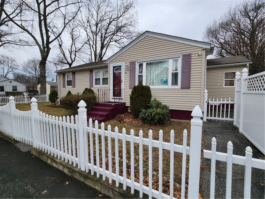 41 Sinclair Ave, Cranston, RI 02907 - photo 1