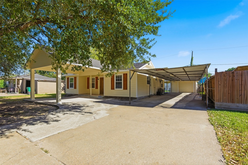 1418 Thomas Ave, Pasadena, TX 77506 - photo 1