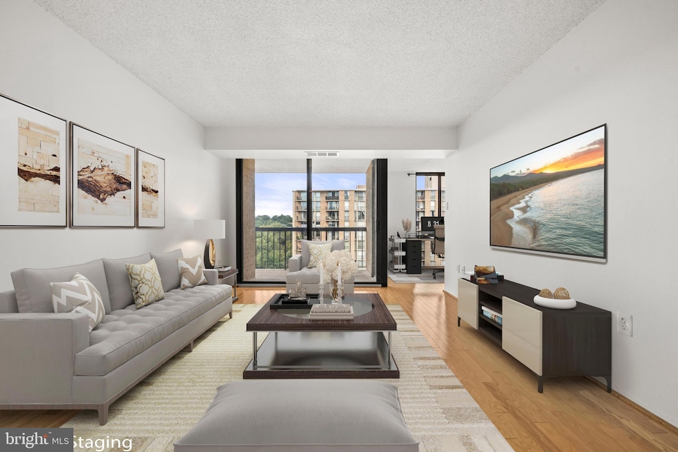 The Brittany unit 910, Arlington, VA 22204 - photo 1