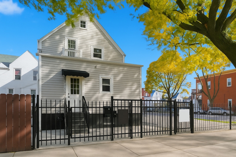 1703 N Monticello Ave, Chicago, IL 60647 - photo 1