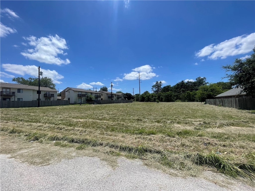 For Sale $2,300,000 • Co-Listing Agent