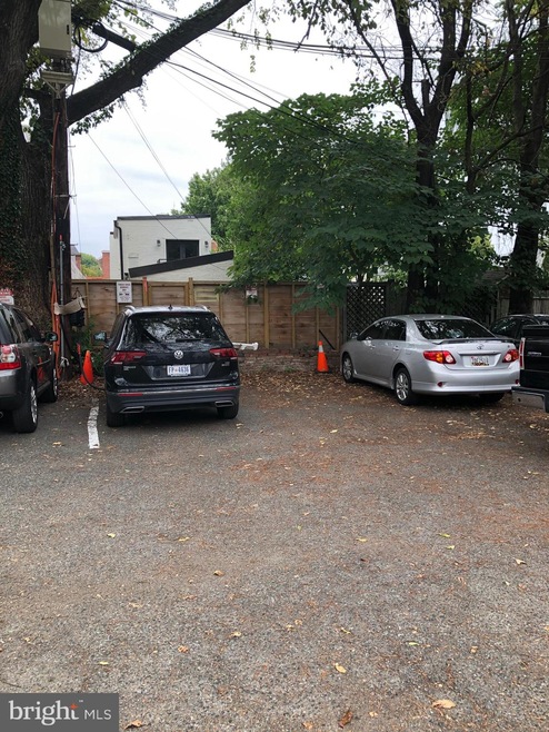 3237 N St NW unit 17, Washington, DC 20007 - photo 1