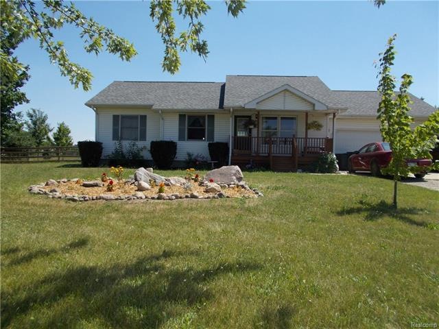 4524 Willis - Welcome to the country.