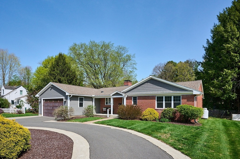 31 West St, Easthampton, MA 01027 - photo 1