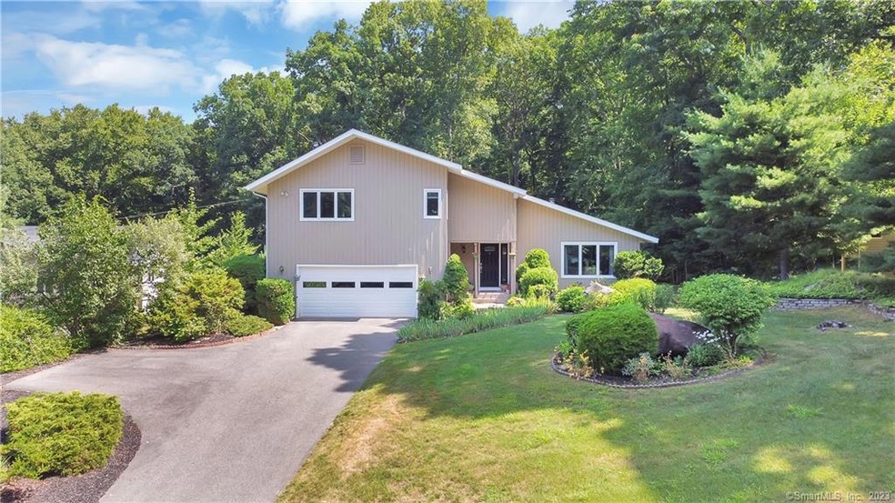 679 Ash Swamp Rd, Glastonbury, CT 06033 - photo 1