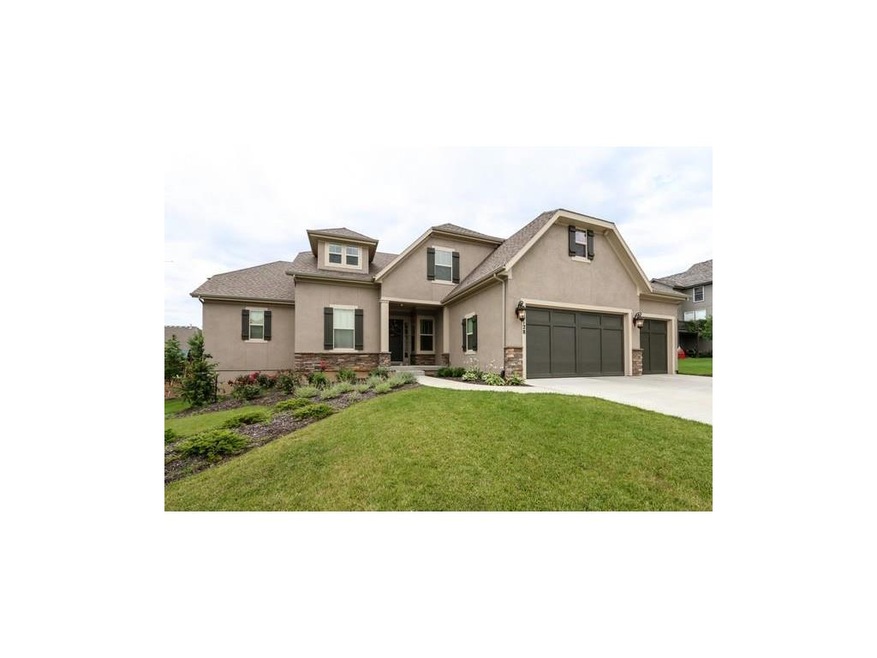 Over 3800 Square Feet in this 1 year old Rodrock B