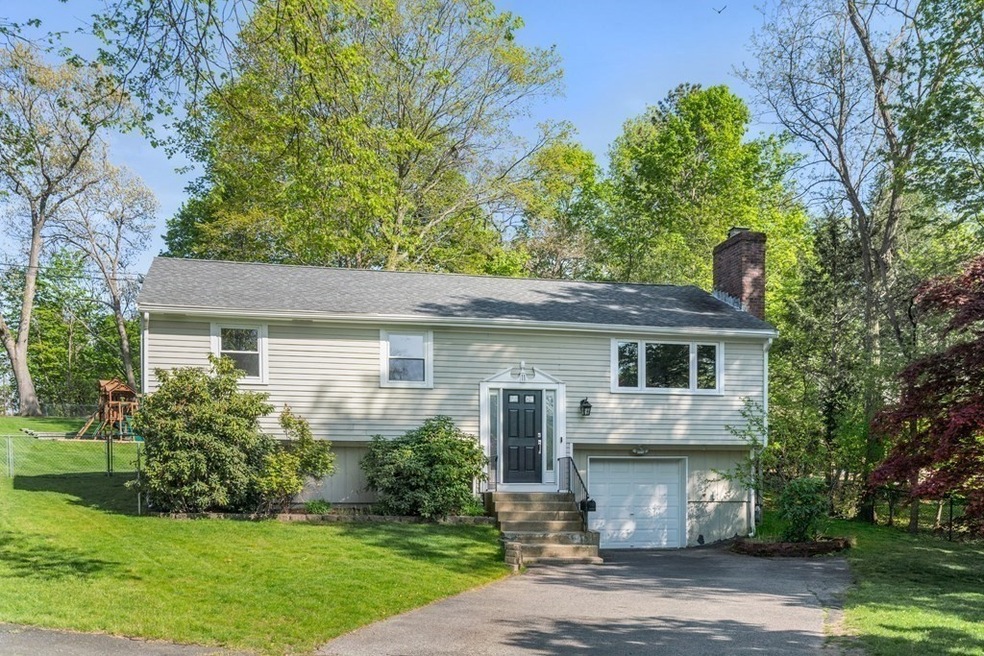 11 Blueberry Cir, Newton Lower Falls, MA 02462 - photo 1