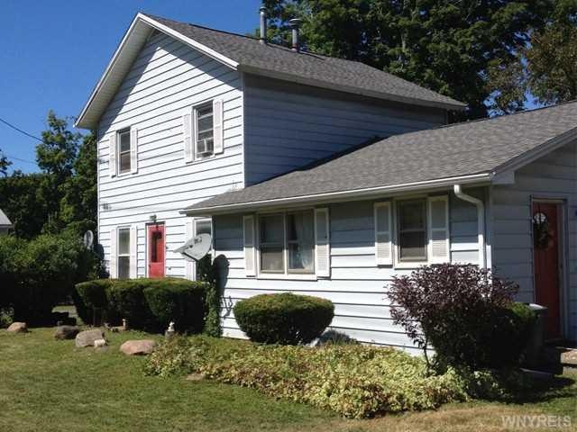 Exterior Front all vinyl-maintenance free exterior
